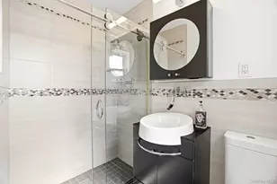 300 Martine Ave, White Plains, NY 10601 - Photo 15