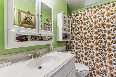 11 Roxanne Court, Huntington Station, NY 11746 - Photo 15