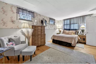 8 7th Street, Carle Place, NY 11514 - Photo 11