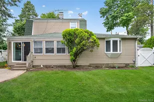 8 7th St, Carle Place, NY 11514 - Photo 17
