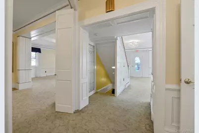 411 Albany Avenue, Kingston, NY 12401 - Photo 29