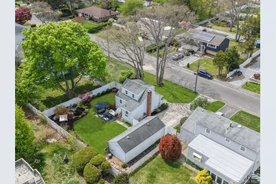 55 Westwood Avenue, Deer Park, NY 11729 - Photo 11