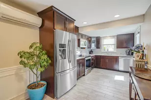 55 Westwood Ave, Deer Park, NY 11729 - Photo 17