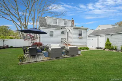55 Westwood Avenue, Deer Park, NY 11729 - Photo 5