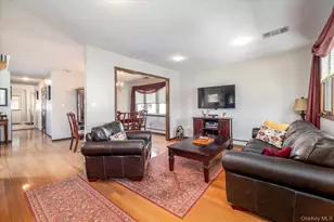 2522 5th St, East Meadow, NY 11554 - Photo 5