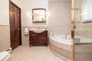 2522 5th St, East Meadow, NY 11554 - Photo 17