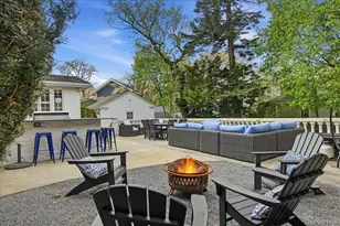 10 Massachusetts Blvd, Floral Park, NY 11001 - Photo 31