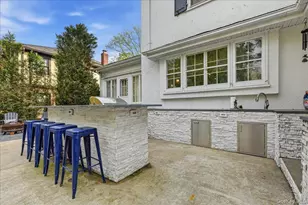 10 Massachusetts Blvd, Floral Park, NY 11001 - Photo 33