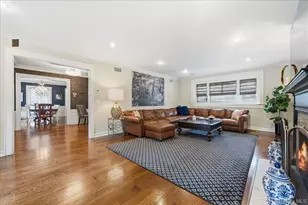 10 Massachusetts Blvd, Floral Park, NY 11001 - Photo 7