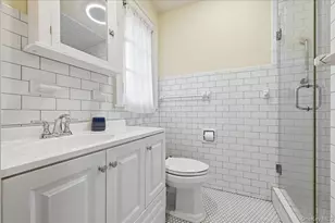 10 Massachusetts Blvd, Floral Park, NY 11001 - Photo 21