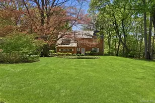 4 The Birches, Roslyn, NY 11576 - Photo 3