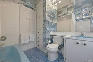 4 The Birches, Roslyn, NY 11576 - Photo 23