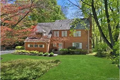 4 The Birches, Roslyn, NY 11576 - Photo 1
