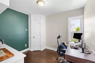 30 Clay Pitts Rd, Greenlawn, NY 11740 - Photo 23