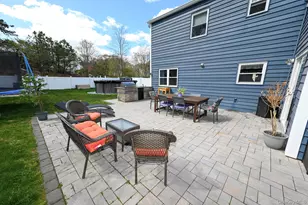 45 Roosevelt Ave, Selden, NY 11784 - Photo 25
