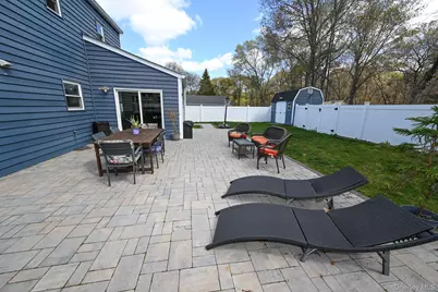 45 Roosevelt Avenue, Selden, NY 11784 - Photo 33