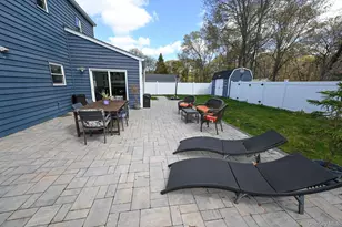 45 Roosevelt Ave, Selden, NY 11784 - Photo 33