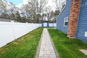 45 Roosevelt Ave, Selden, NY 11784 - Photo 35