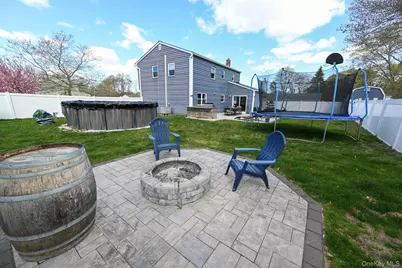 45 Roosevelt Avenue, Selden, NY 11784 - Photo 31