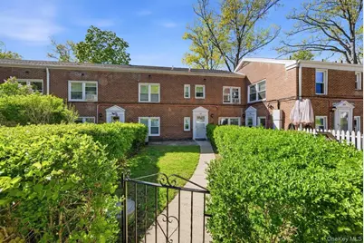 107 Hilltop Acres #107, Yonkers, NY 10704 - Photo 17