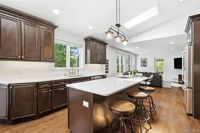 36 Stratford Road, New Rochelle, NY 10804 - Photo 9