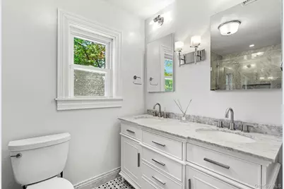 36 Stratford Road, New Rochelle, NY 10804 - Photo 19