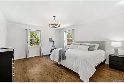 36 Stratford Road, New Rochelle, NY 10804 - Photo 17