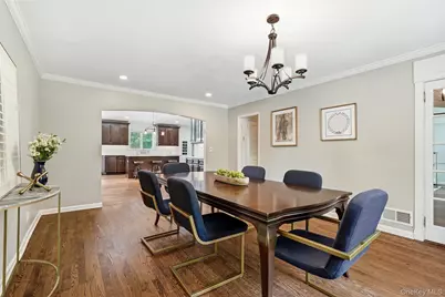36 Stratford Road, New Rochelle, NY 10804 - Photo 5