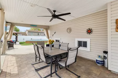 234 E 3rd Street, Deer Park, NY 11729 - Photo 21