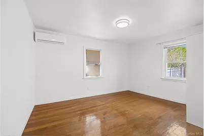 545 7th Avenue, New Hyde Park, NY 11040 - Photo 11