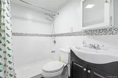 545 7th Avenue, New Hyde Park, NY 11040 - Photo 17
