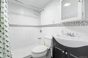 545 7th Ave, New Hyde Park, NY 11040 - Photo 17