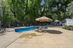 26 Daniel Dr, Glen Cove, NY 11542 - Photo 29