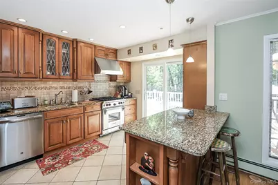 26 Daniel Drive, Glen Cove, NY 11542 - Photo 13