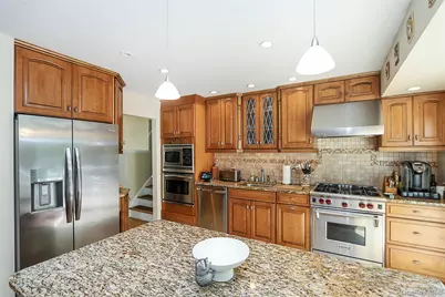 26 Daniel Drive, Glen Cove, NY 11542 - Photo 11