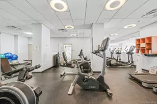 166-25 Powells Cove Blvd, Whitestone, NY 11357 - Photo 19
