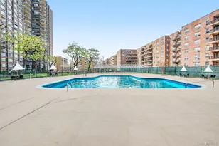 166-25 Powells Cove Blvd, Whitestone, NY 11357 - Photo 23
