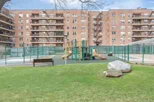 166-25 Powells Cove Blvd, Whitestone, NY 11357 - Photo 25