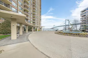 166-25 Powells Cove Blvd, Whitestone, NY 11357 - Photo 13
