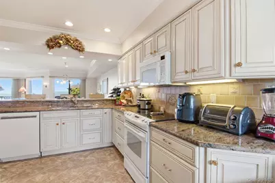 605 Fox Hill Drive #605, Calverton, NY 11933 - Photo 13