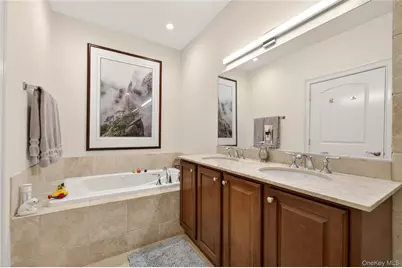 401 Pacing Way #4101, Westbury, NY 11590 - Photo 25