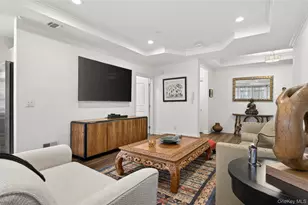 401 Pacing Way, Westbury, NY 11590 - Photo 15