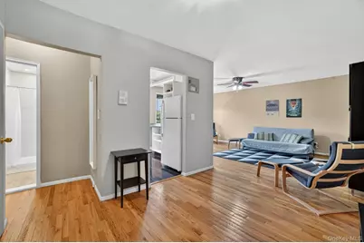 30 E Hartsdale Avenue #2A, Hartsdale, NY 10530 - Photo 3