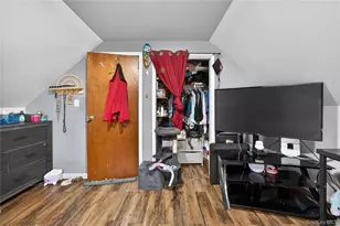 682 Lowell St, Westbury, NY 11590 - Photo 15