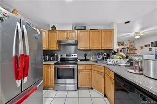 682 Lowell St, Westbury, NY 11590 - Photo 7