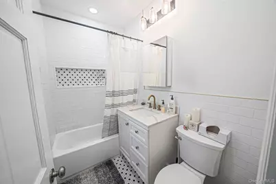 218 Pawnee Street, Ronkonkoma, NY 11779 - Photo 13