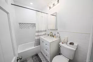 218 Pawnee St, Ronkonkoma, NY 11779 - Photo 13