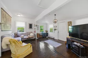 218 Pawnee St, Ronkonkoma, NY 11779 - Photo 5
