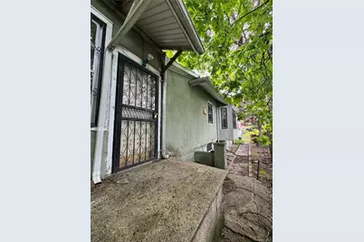 819 E 221st Street, Bronx, NY 10467 - Photo 11