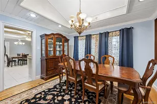 23 Colonial Dr, Smithtown, NY 11787 - Photo 9